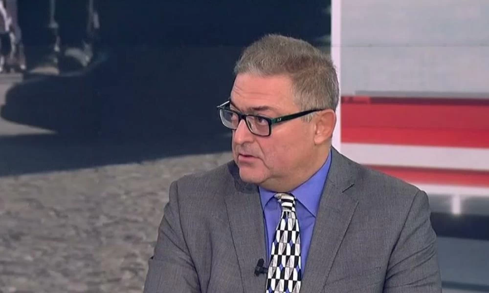 Βασιλακόπουλος: Εμβολιασμός όπως λέμε ζώνη ασφαλείας; - "Πρέπει να πετύχει η υποχρεωτικότητα"